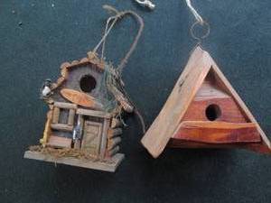 lot 254 image: 5 birdhouses (see all pictures) and...