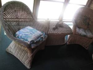 lot 256 image: 2 Wicker chairs and a matching tabl...