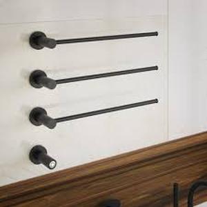 lot 57 image: Swiss Madison Claire 3-Bar Electric Towel Warmer in Matte Black Customer Returns See Pictures