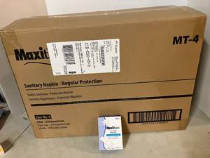 lot 16 image: Bulk Maxipads