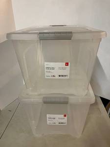 lot 72 image: Iris Stack & Pull Totes