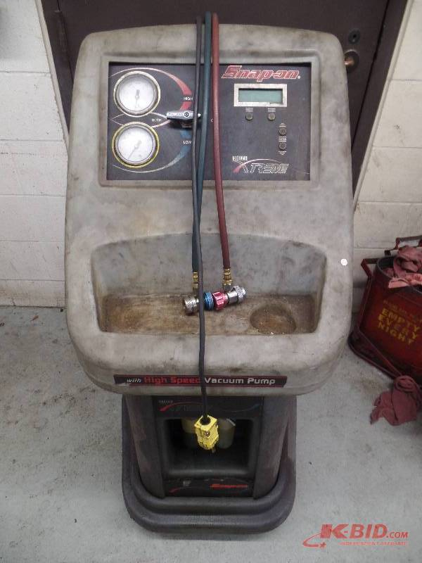 lot 8 image: AC Machine