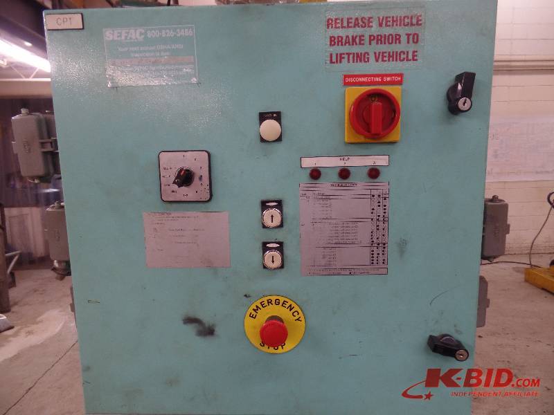 lot 5 image: Sefac Car Lift