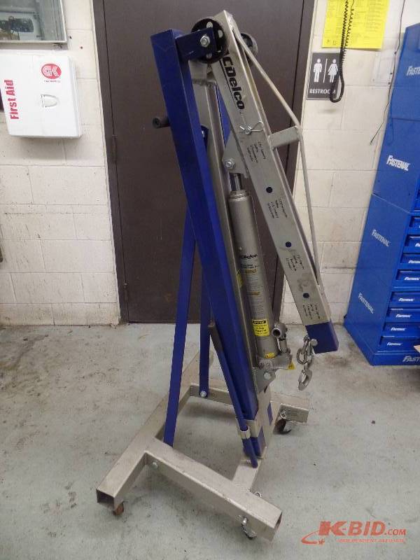 lot 20 image: Engine Crane