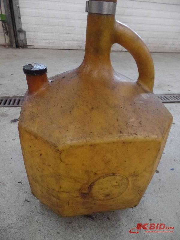 lot 35 image: Oil Drain