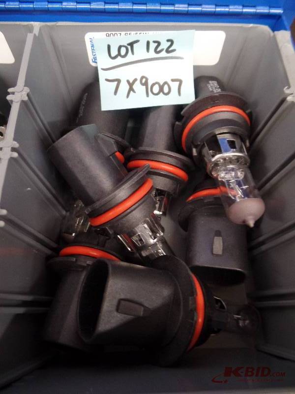 lot 122 image: New Halogen Bulbs