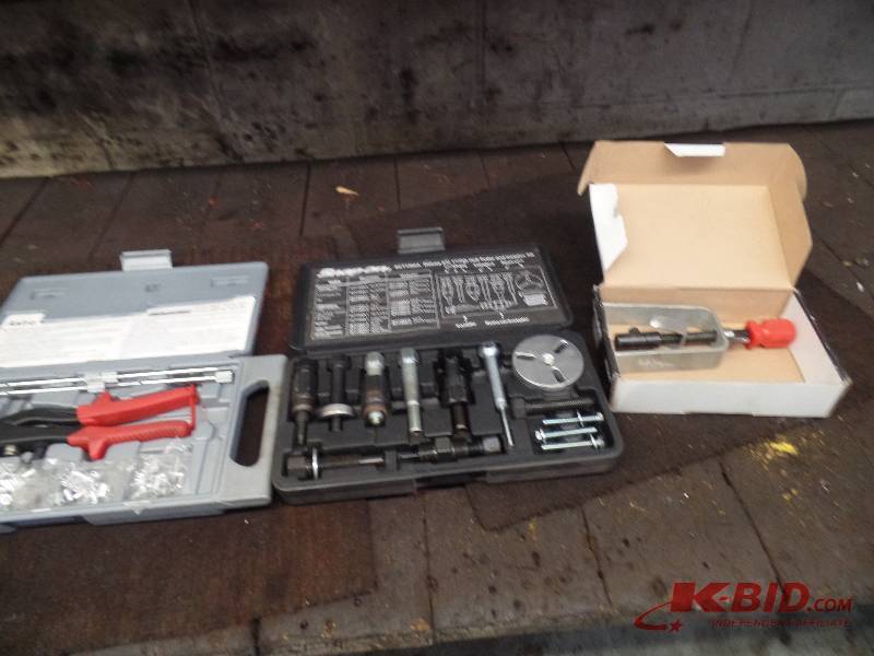 lot 77 image: 3 Tool Sets