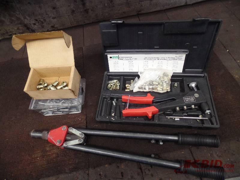 lot 87 image: Riveter Set