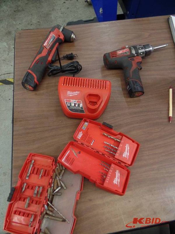 lot 145 image: Drill Set
