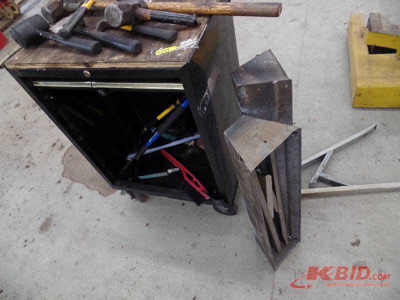 lot 149 image: Work Bench, Hammers, and Saw Horses