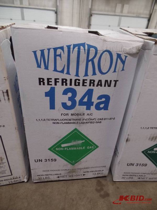 lot 176 image: Automotive Refrigerant