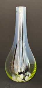 lot 17 image: Stunning Sasaki Quantum Vase