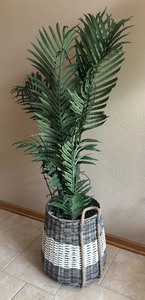 lot 61 image: Fabulous Faux Greenery