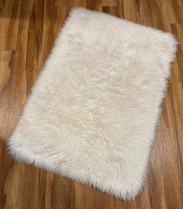 lot 71 image: White Home Dynamix Furry Rug