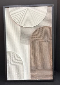 lot 26 image: Beautiful Textured Geometric Decorative Wall Hanging