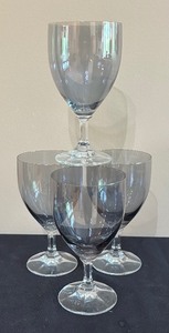lot 31 image: Shimmering Stemware
