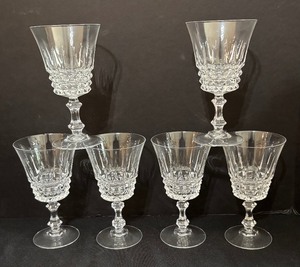 lot 37 image: DArques-Durand Tuileries Villandry Crystal Stemware