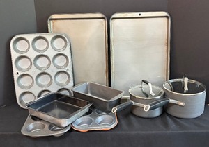 lot 80 image: Cooking and Baking Goodies