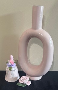 lot 99 image: Avon Bell and Porcelain Floral Decor and Vase by Tahari Home