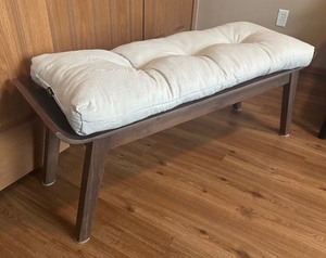 lot 7 image: Ashley Furniture Abbianna Accent Bench with Sunrox Cushion