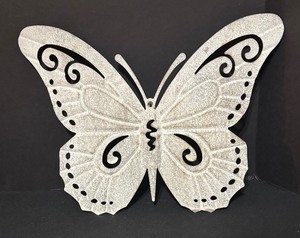 lot 108 image: Beautiful Metal Butterfly Decorative Wall Hanging