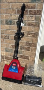 lot 146 image: Toro Power Shovel Plus Model 106-9793