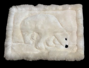 lot 155 image: 100% Alpaca Peruvian Polar Bear Motif Rug