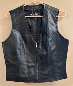 lot 179 image: Vintage Wilsons Leather Vest Size Large