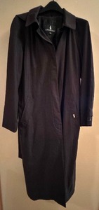 lot 180 image: Lovely London Fog Trench Coat Size 14