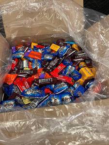 WY 2 - 15 Pounds of Assorted Candy Mix