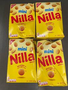 lot 32 image: Set of 4 Mini Nilla Wafers Boxes Some Boxes Damaged