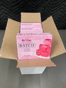 lot 192 image: LA - My-T-Fine Limited Edition Batch Strawberry Lemonade Gelatin Mix - 12 Pack