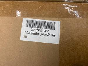 lot 106 image: 215 - Tache LED Bathroom Light 20W - White