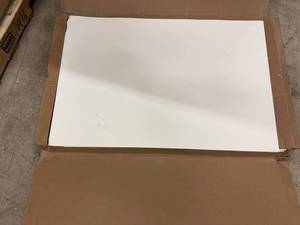 lot 9 image: 100 Sheets of Watercolor Paper