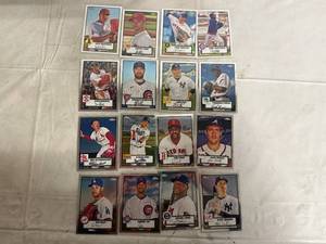 lot 36 image: Lot of Topps Chrome Baseball Cards