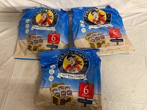 lot 70 image: 3 x 6ct Bags of Pirates Booty White Cheddar Popcorn