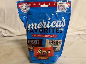 lot 90 image: Bag of Hersheys Americas Favorite Candy Bars