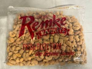 lot 120 image: 1.5lb Bag of Remke Garlic Cashews