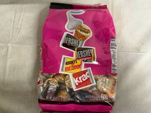 lot 178 image: 2lb Bag of Assorted Candy Bars