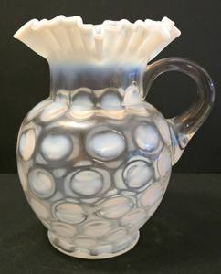 lot 87 image: Vintage Fenton Thumbprint Coin Pitcher
