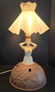 lot 141 image: Retro Softlite Boudoir Lamp