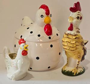 lot 162 image: Kitschy Rooster Cookie Jar, Creamer & Planter Selection
