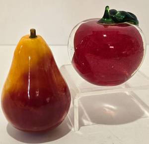lot 170 image: Fruity Paperweight Set