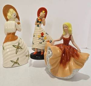 lot 174 image: Trio of Vintage Planter Figurines, including Royal Doulton