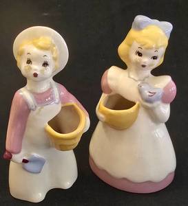 lot 179 image: Rare Vintage Lamar Pottery Jack & Jill Planters