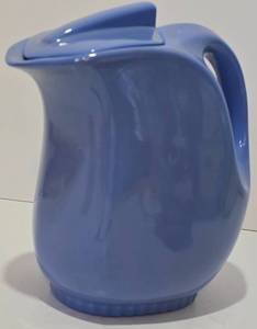 lot 187 image: Vintage The Hall China Company Covered Pitcher