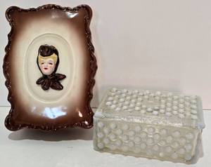 lot 192 image: Pair of Vintage Trinket Boxes
