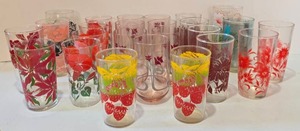 lot 194 image: Vast Collection of Vintage Glass Tumblers