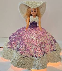 lot 195 image: Silver Dollar Replicas Vintage Doll Lamp