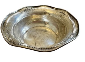 lot 7 image: Vintage Sterling Silver Bowl with Ornate Detailing